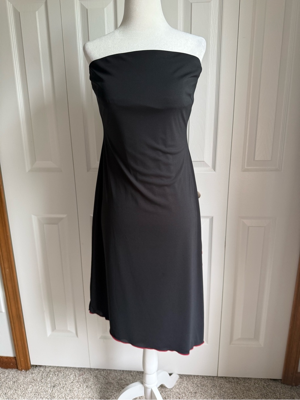 Vintage Y2K express black strapless dress w/red asymmetrical hem size 8